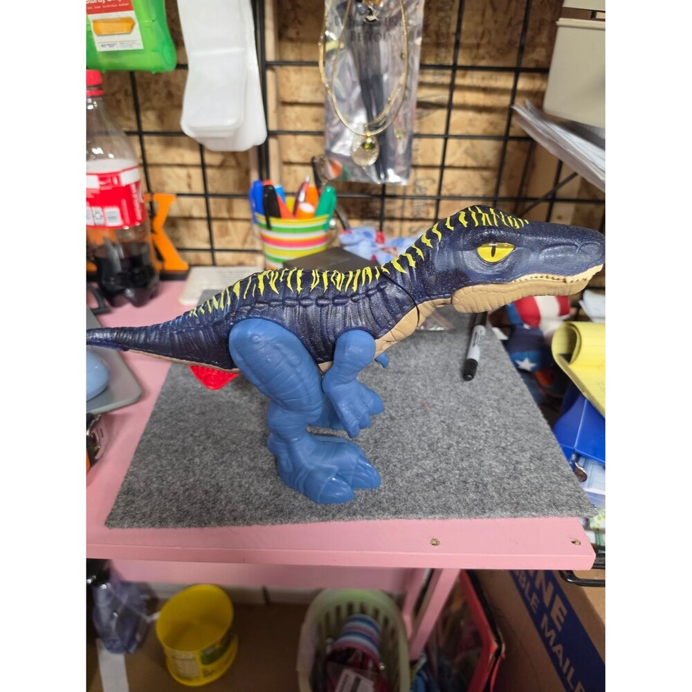 AT-1 Jurassic Park Growl & Glow Diansour